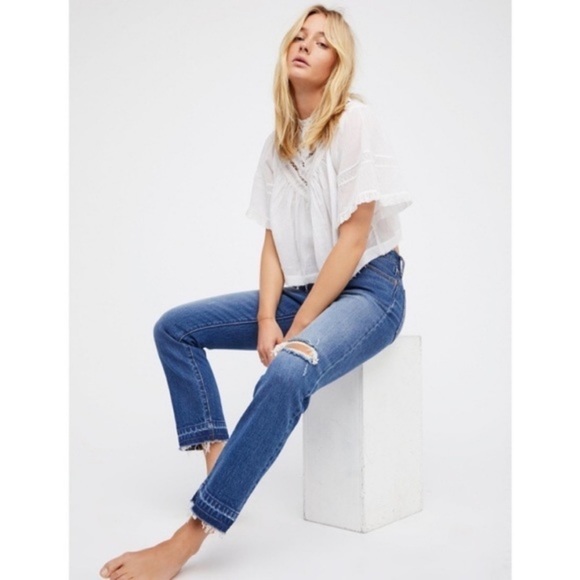 Levi’s 501 Straight Leg Raw Hem Wear & Tear Jeans - Picture 1 of 16